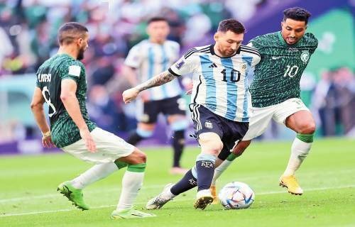 都体：尤文重新考虑引进扎卡；弗拉霍维奇有望出战佛罗伦萨